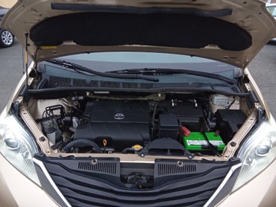 2012 Toyota Sienna 5dr 7-Pass Van V6 LE AAS FWD (Natl)