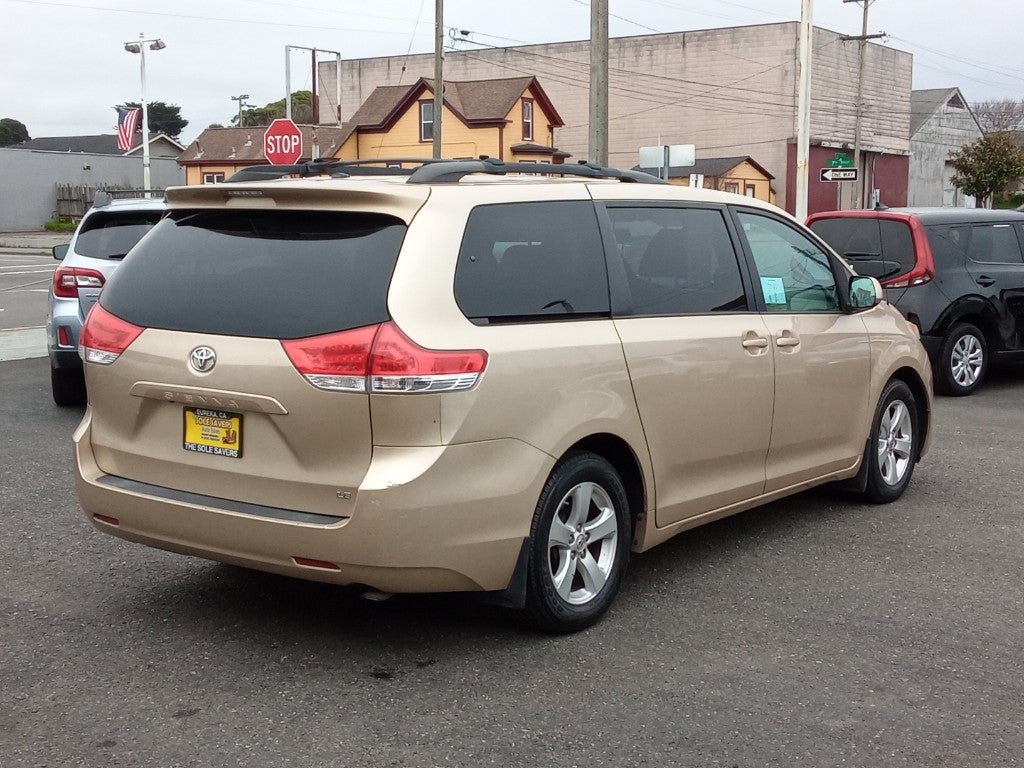 2012 Toyota Sienna 5dr 7-Pass Van V6 LE AAS FWD (Natl)