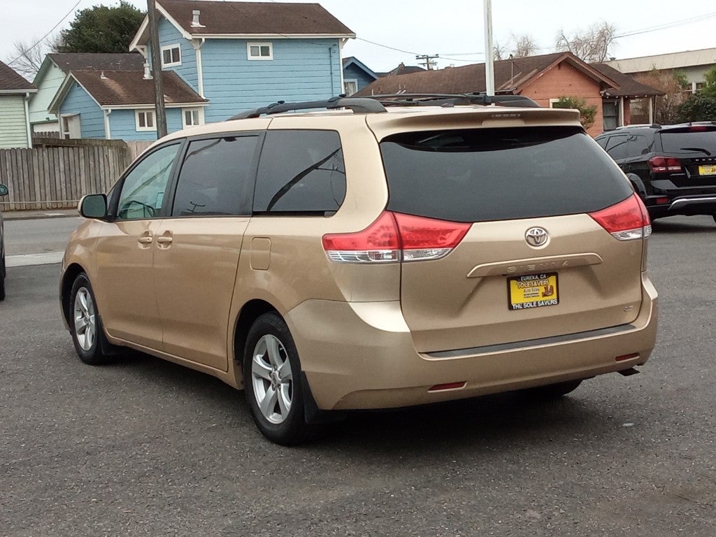 2012 Toyota Sienna 5dr 7-Pass Van V6 LE AAS FWD (Natl)