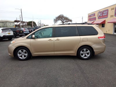 2012 Toyota Sienna 5dr 7-Pass Van V6 LE AAS FWD (Natl)