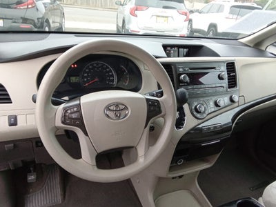 2012 Toyota Sienna 5dr 7-Pass Van V6 LE AAS FWD (Natl)
