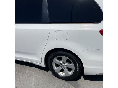 2012 Toyota Sienna 5dr 8-Pass Van V6 LE FWD (Natl)
