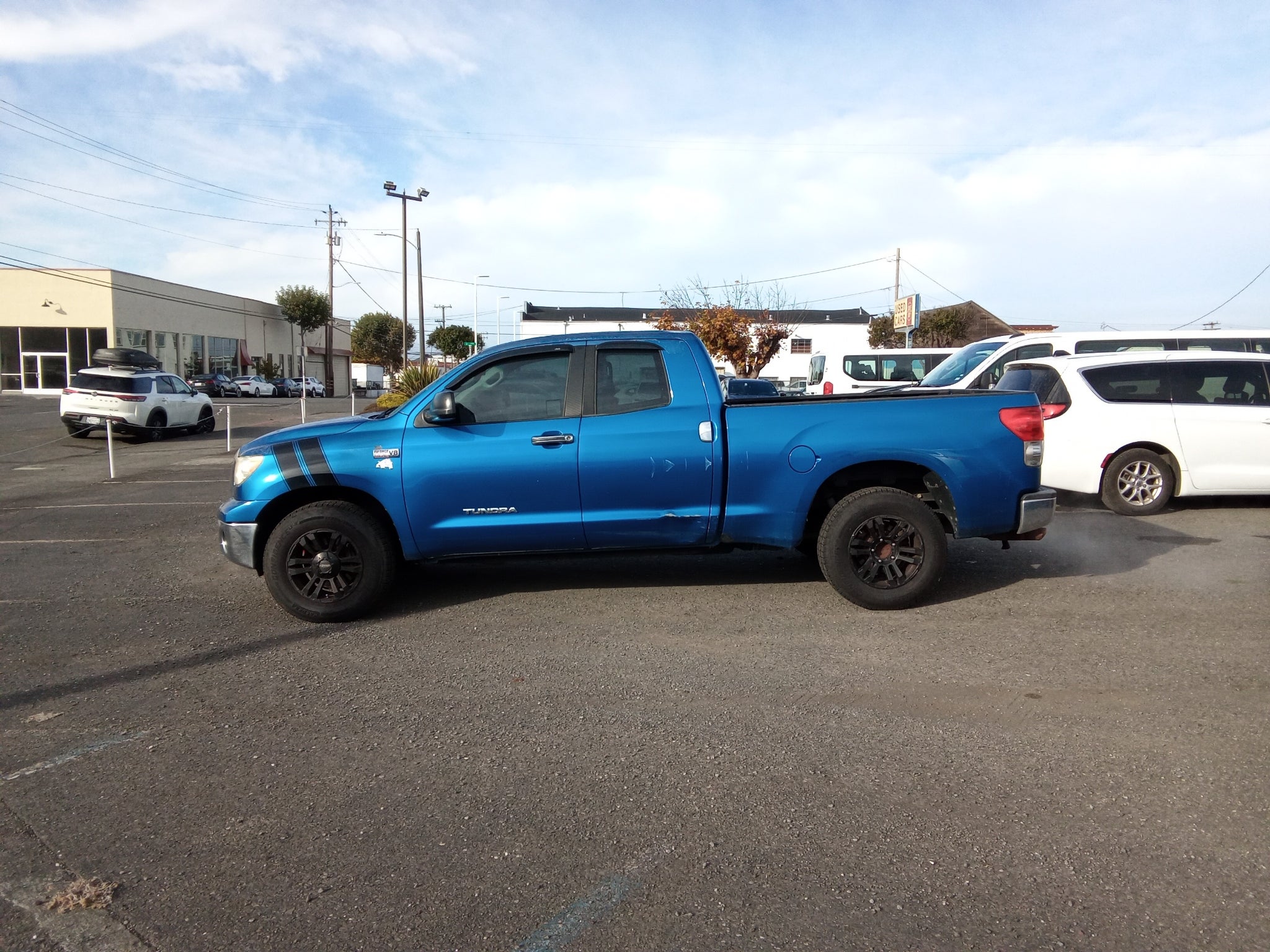 2009 Toyota Tundra 2WD Double Cab Standard Bed 5.7L V8 (Natl)