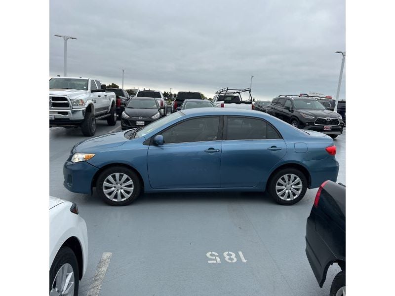 2013 Toyota Corolla 4dr Sdn Man L (Natl)