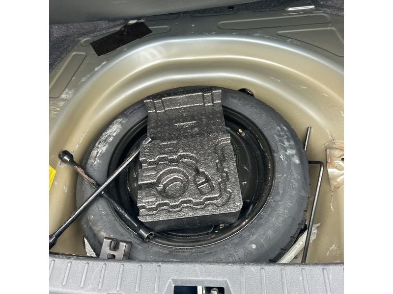 2013 Toyota Corolla 4dr Sdn Man L (Natl)