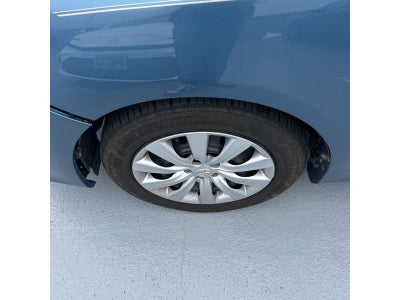 2013 Toyota Corolla 4dr Sdn Man L (Natl)