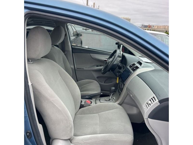 2013 Toyota Corolla 4dr Sdn Man L (Natl)