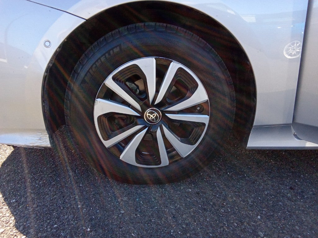 2017 Toyota Prius One (Natl)