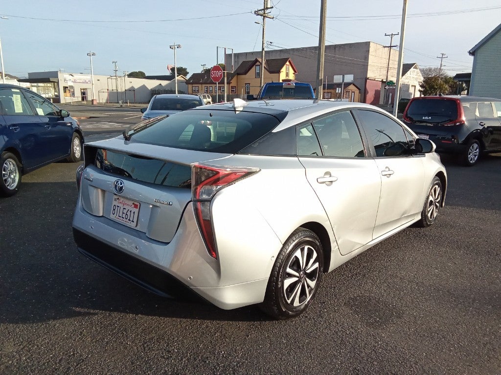 2017 Toyota Prius One (Natl)