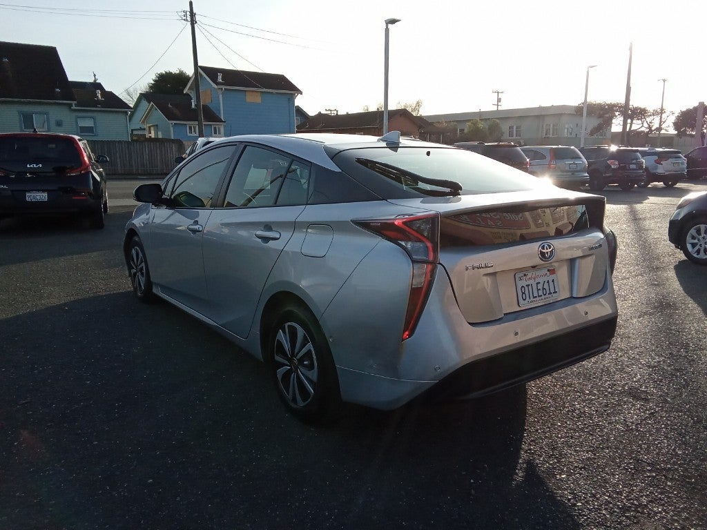 2017 Toyota Prius One (Natl)
