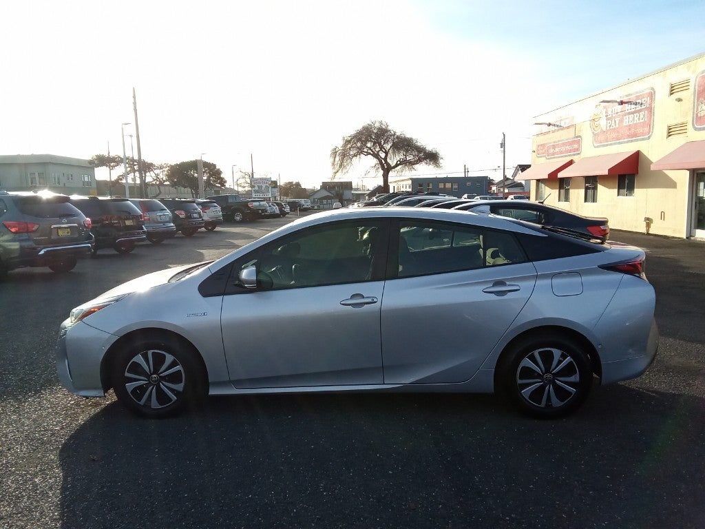 2017 Toyota Prius One (Natl)