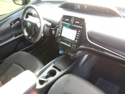 2020 Toyota Prius L Eco (Natl)