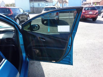 2020 Toyota Prius L Eco (Natl)