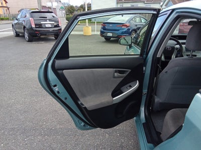 2015 Toyota Prius 5dr HB Two (SE)