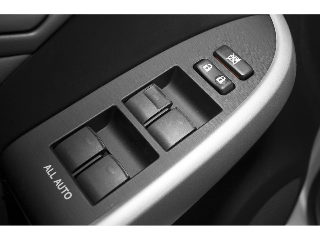 2015 Toyota Prius 5dr HB Two (SE)