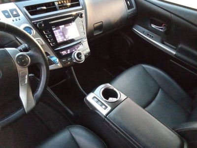 2015 Toyota Prius v 5dr Wgn Two (Natl)