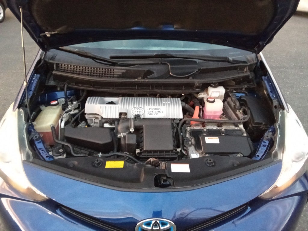 2015 Toyota Prius v 5dr Wgn Two (Natl)