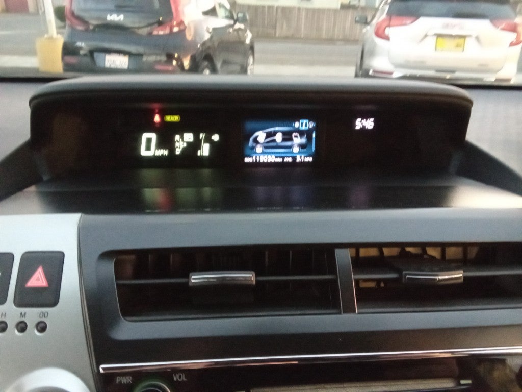 2015 Toyota Prius v 5dr Wgn Two (Natl)