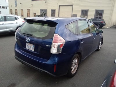2015 Toyota Prius v 5dr Wgn Two (Natl)