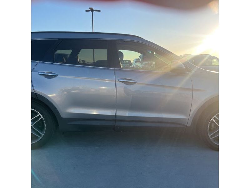 2017 Hyundai Santa Fe XL SE