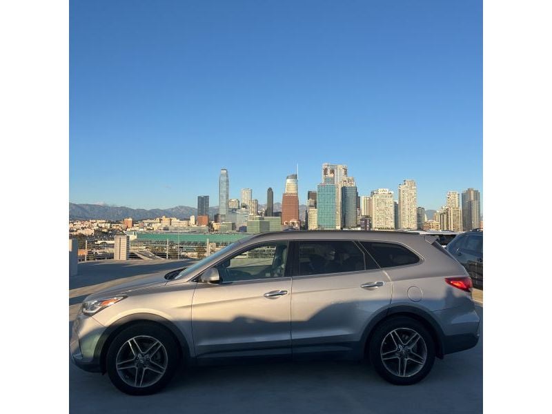 2017 Hyundai Santa Fe XL SE