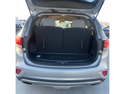 2017 Hyundai Santa Fe XL SE