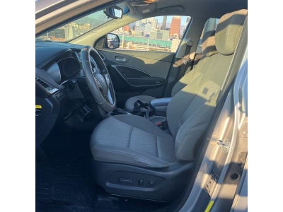 2017 Hyundai Santa Fe XL SE