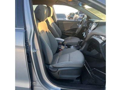 2017 Hyundai Santa Fe XL SE