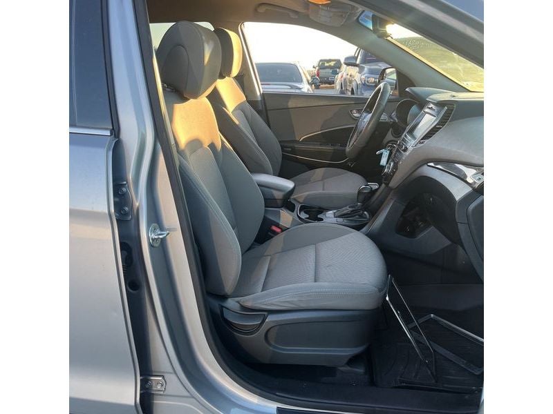 2017 Hyundai Santa Fe XL SE