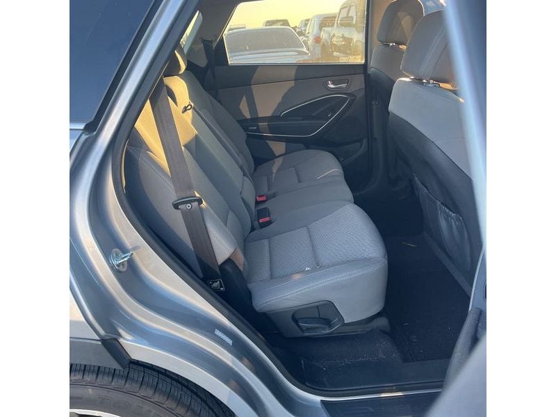 2017 Hyundai Santa Fe XL SE