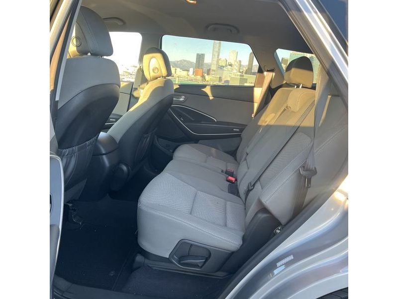 2017 Hyundai Santa Fe XL SE