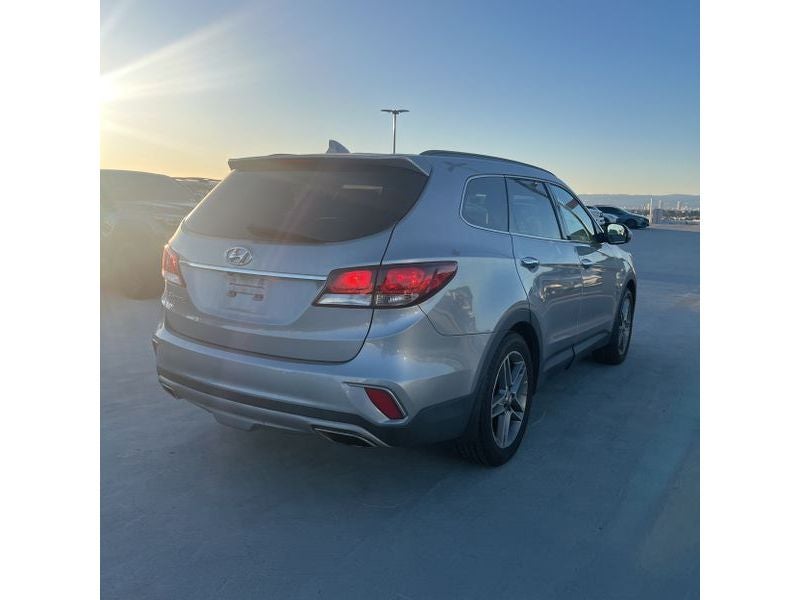 2017 Hyundai Santa Fe XL SE