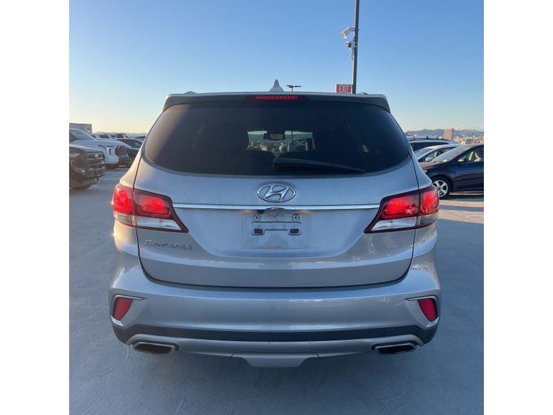 2017 Hyundai Santa Fe XL SE