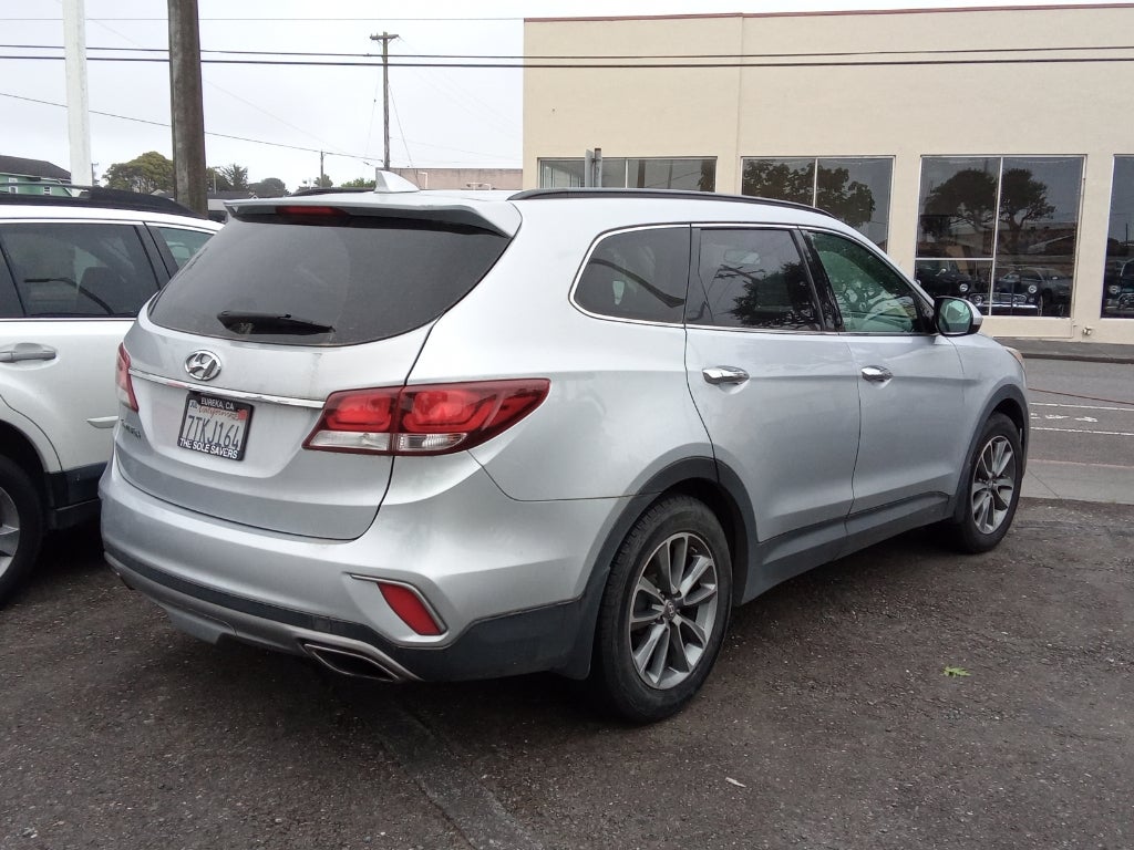 2017 Hyundai Santa Fe XL SE