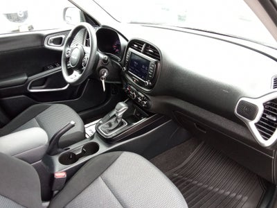 2022 Kia Soul LX IVT