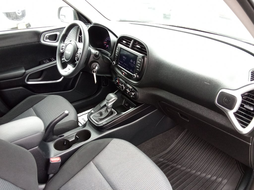 2022 Kia Soul LX IVT