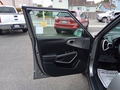 2022 Kia Soul LX IVT