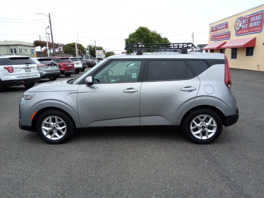 2022 Kia Soul LX IVT