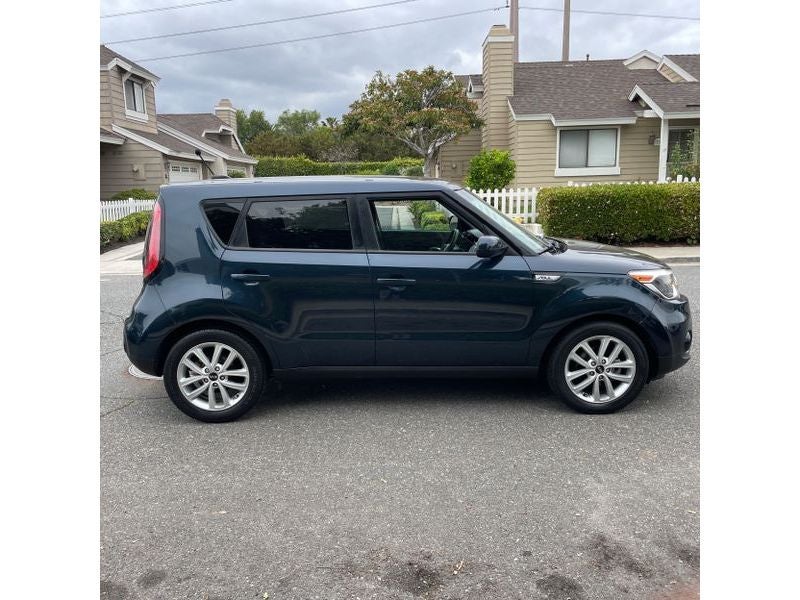 2017 Kia Soul + (Plus)