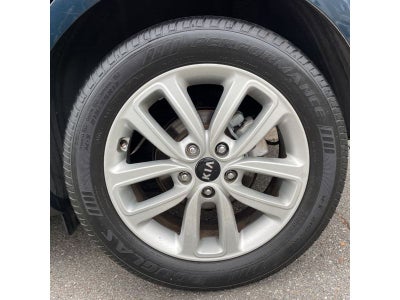 2017 Kia Soul + (Plus)