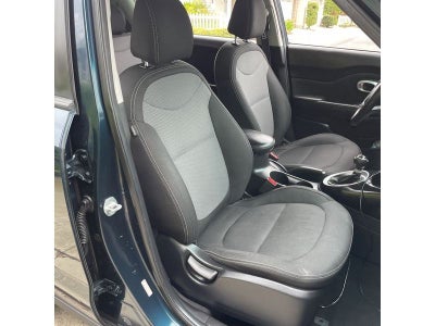 2017 Kia Soul + (Plus)