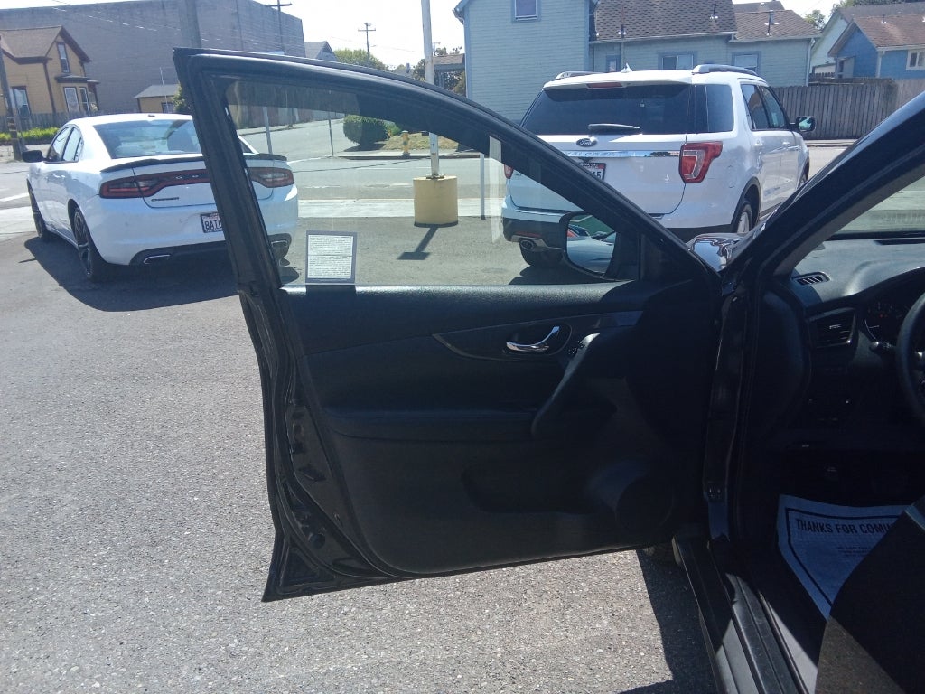 2018 Nissan Rogue FWD S