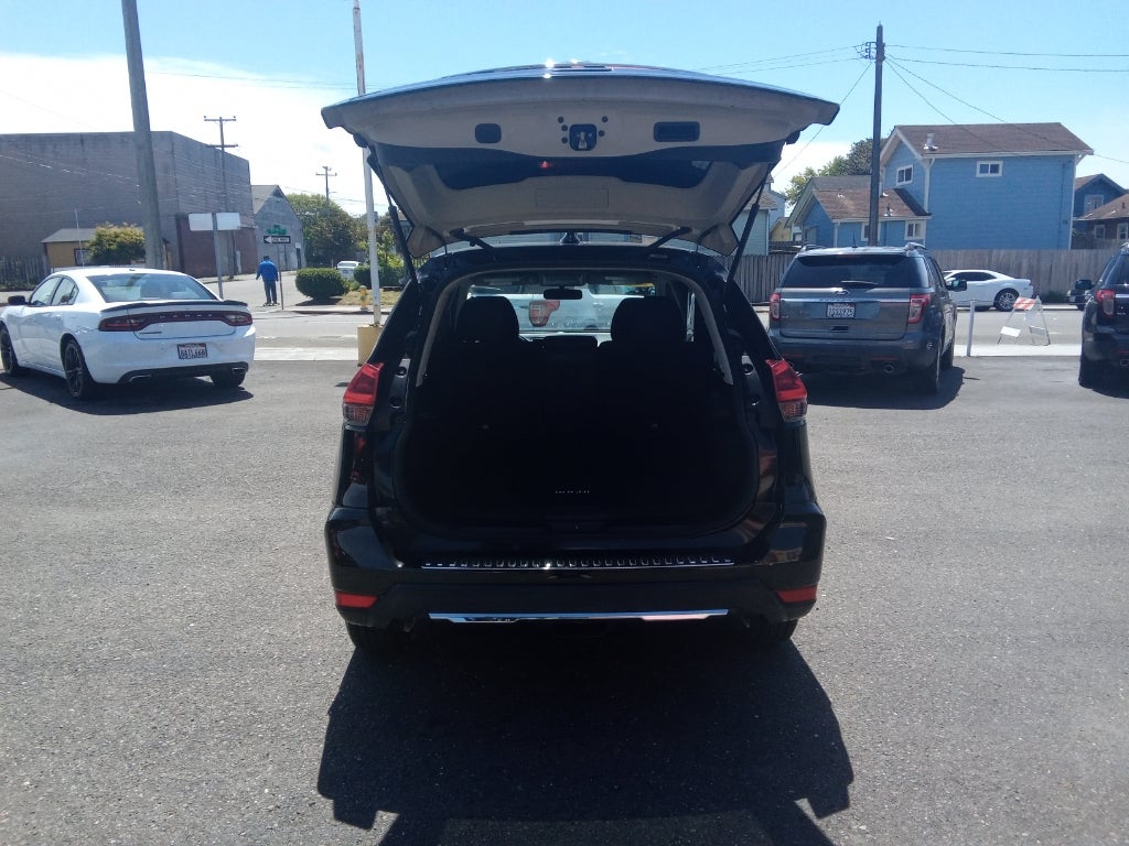 2018 Nissan Rogue FWD S